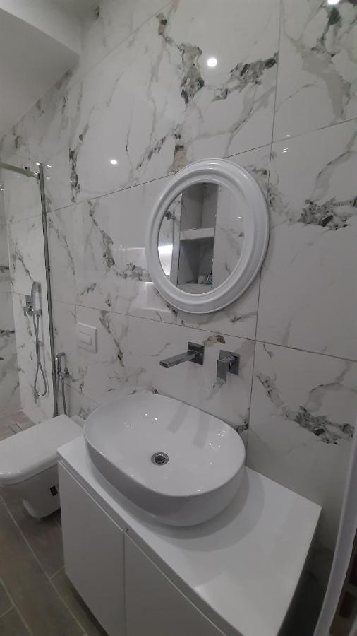 Sea & Sun Apartment Vlorë Eksteriør bilde