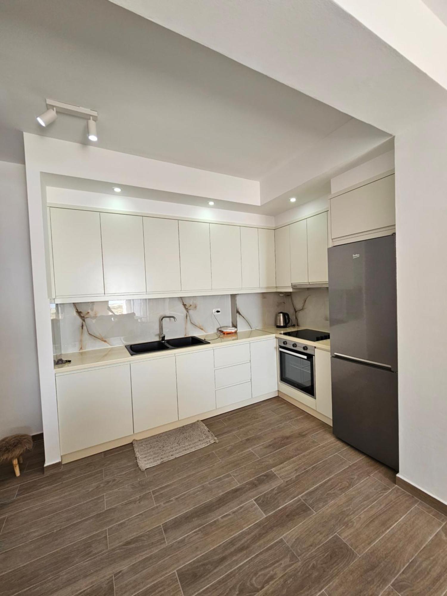 Sea & Sun Apartment Vlorë Eksteriør bilde